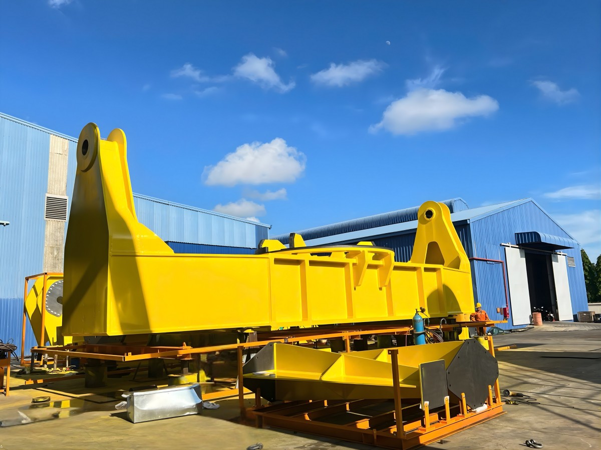 Up-ending Tool for Wind Turbine Generator